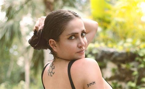 celia lora topless|Celia Lora comparte ardiente fotografía posando en topless y。